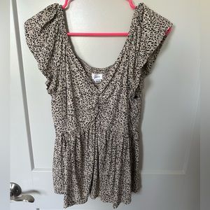 Leopard print top